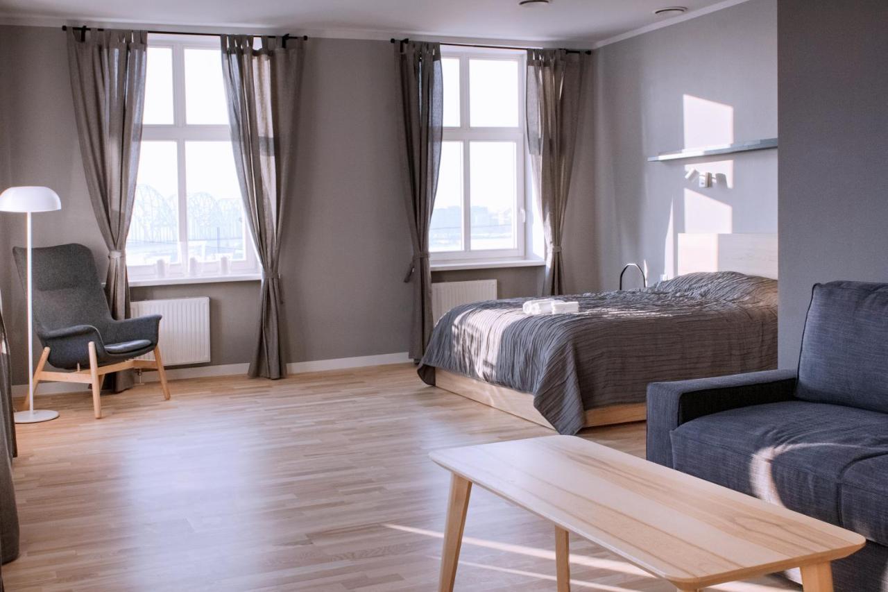 Modern Apartment In Old Riga With A River View المظهر الخارجي الصورة