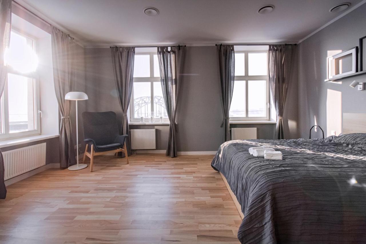Modern Apartment In Old Riga With A River View المظهر الخارجي الصورة